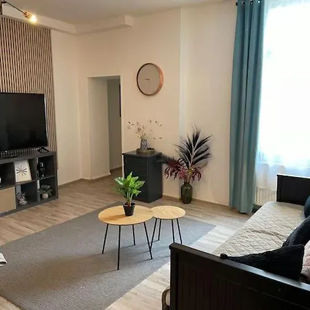 Schoene 2 Im Zentrum 4 Apartman